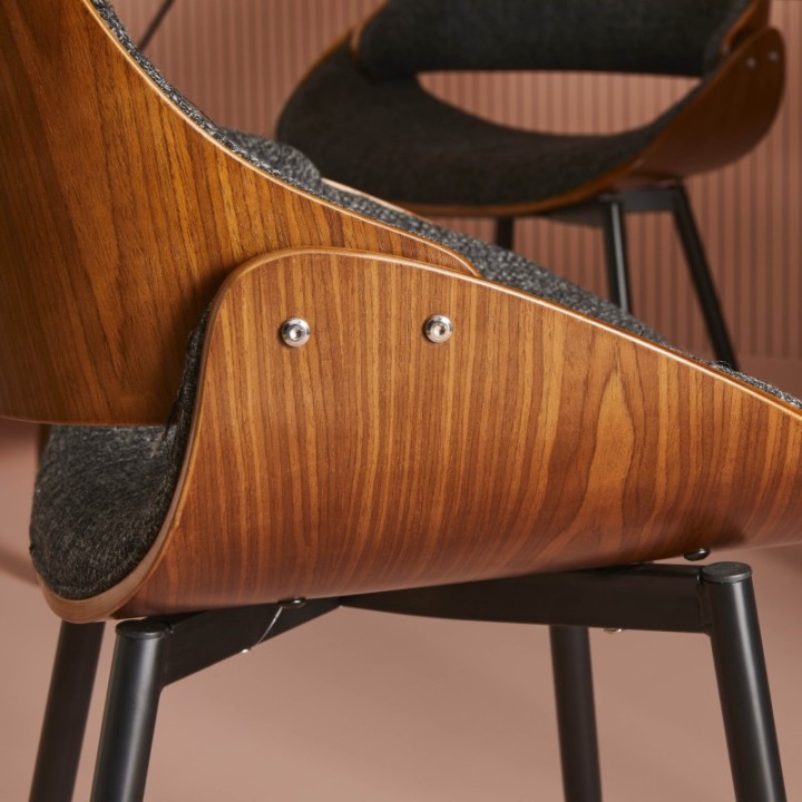 Mannix chair
