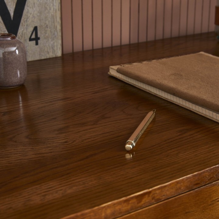 Scarlett metal desk