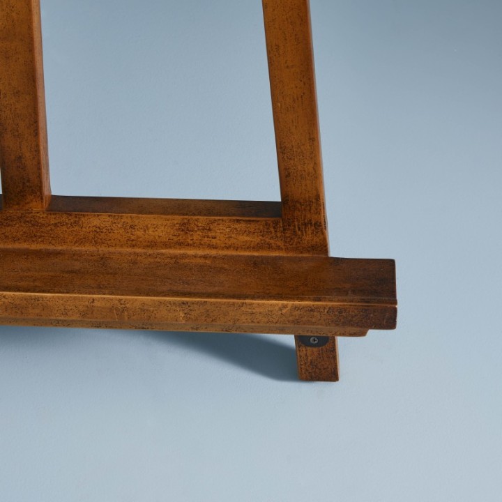 Easel