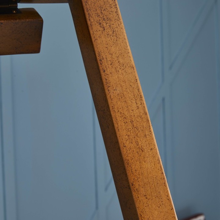Easel