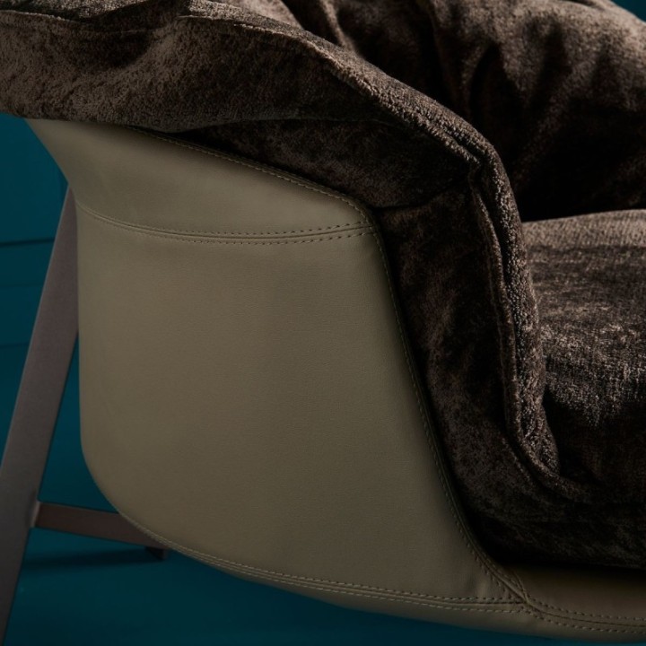 Fauteuil Bob marron