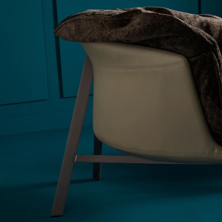 Fauteuil Bob marron