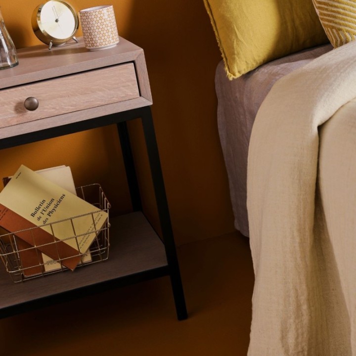 Gilles bedside table