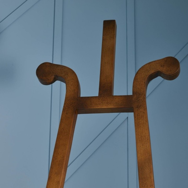 Easel