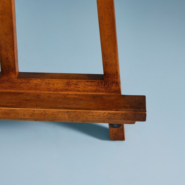Easel