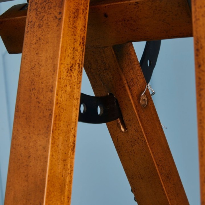 Easel