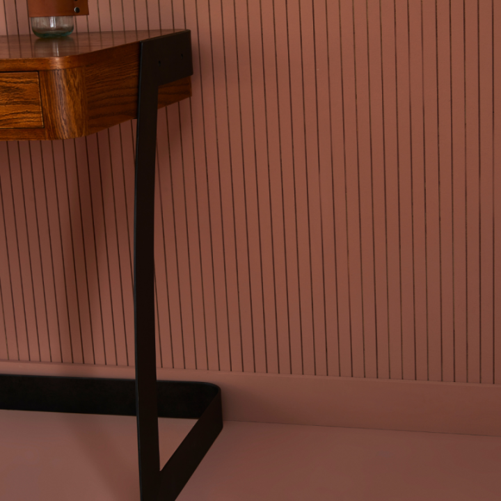 Scarlett metal desk