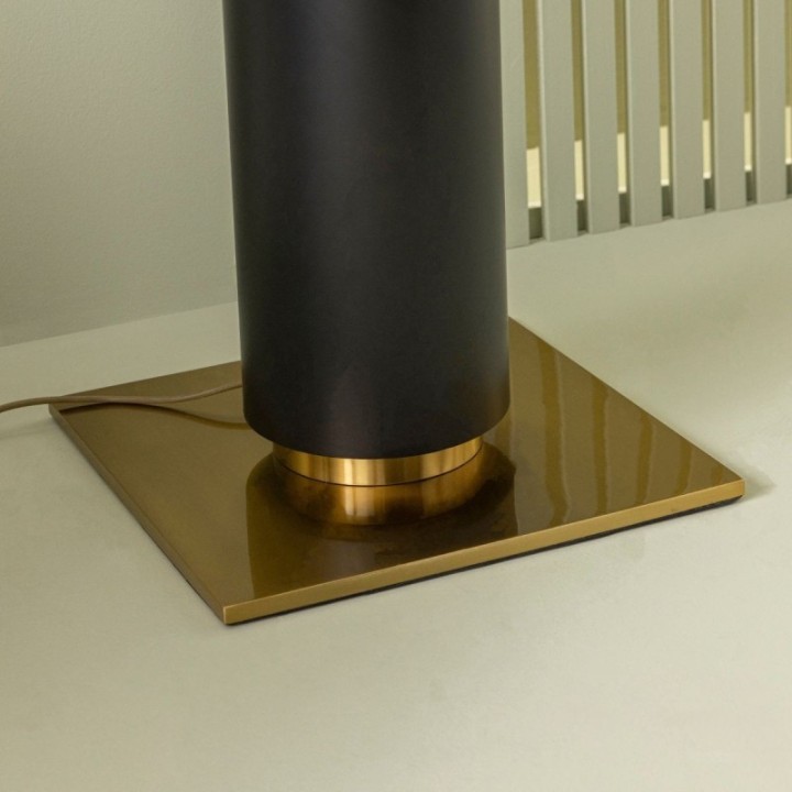 Lampe sur pied en métal noir et finition laiton doré VENDOME